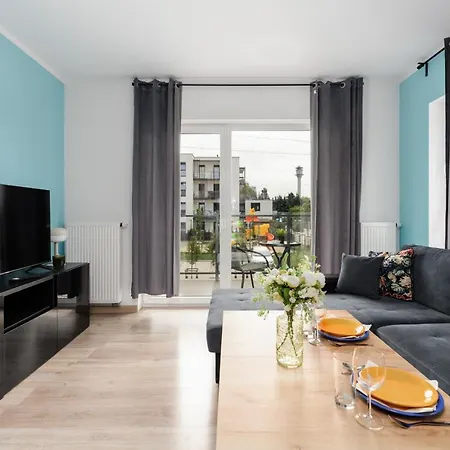 Lejlighed Modern With Balcony & Free Garage By Renters