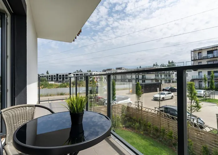 Modern With Balcony & Free Garage By Renters Апартаменты