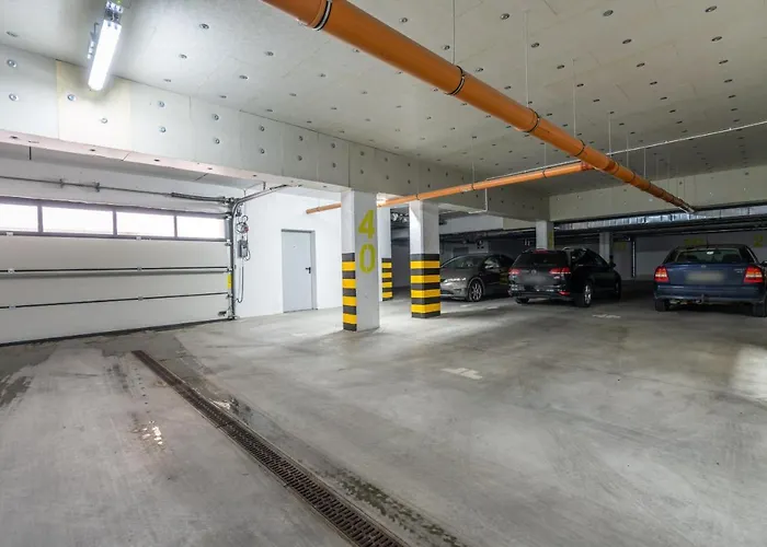 Modern With Balcony & Free Garage By Renters * Познань